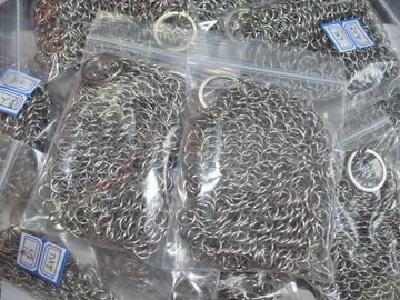 SGS Stainless Steel Chainmail Scrubber , Chainmail Cast Iron Pan Scrubber 